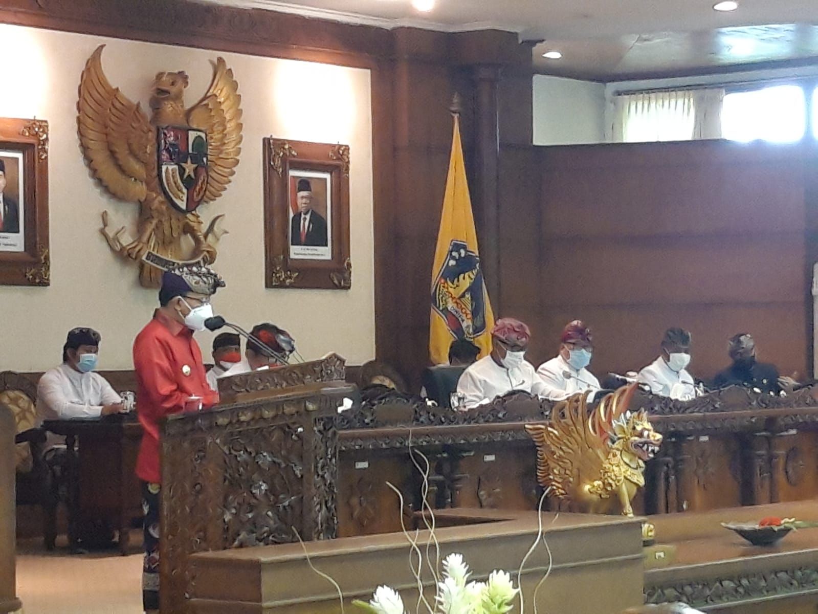 podiumnews.com-Sidang Paripurna Peringati Hari Jadi Ke-63 Provinsi Bali, DPRD Ingatkan Masyarakat Sejarah Bali